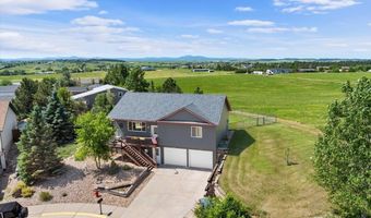702 Taylor Ct, Belle Fourche, SD 57717