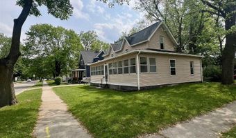 823 Pine Ave, Alma, MI 48801