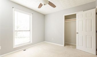 806 Moonlit Ln NW, Acworth, GA 30102