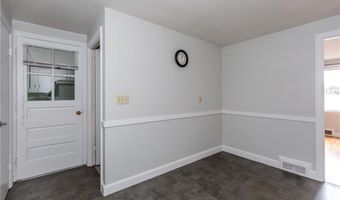 189 Poplar Dr, Cranston, RI 02920