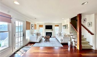 44 Tuckerman Ave, Middletown, RI 02842