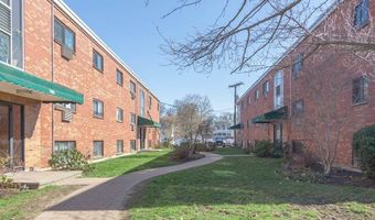 592 American Legion Hwy #2, Boston, MA 02131