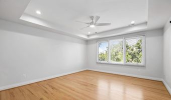 924 28TH St S, Arlington, VA 22202