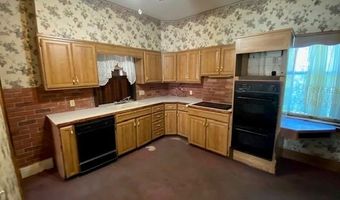 319 N 10th St, Atchison, KS 66002