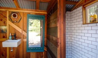 28581 Navarro Ridge Rd, Albion, CA 95410
