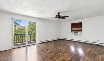 8 Ashley Dr, Lincoln, RI 02865