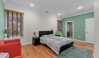 7230 BEVERLY St, Annandale, VA 22003