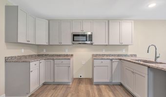 97 Coachman Ln, Autryville, NC 28318