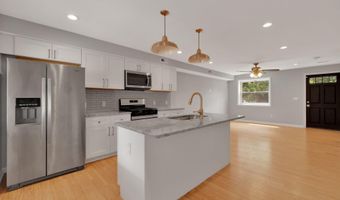 245 S CLINTON St, Baltimore, MD 21224