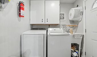 2215 Popps Ferry Rd, Biloxi, MS 39532