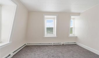 68 WINTER St, Lincoln, RI 02838
