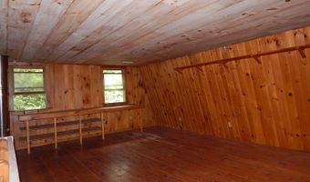 17 W Birch Ln, Beaver Cove, ME 04441