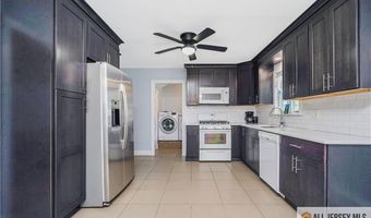 82 Milltown Rd, East Brunswick, NJ 08816