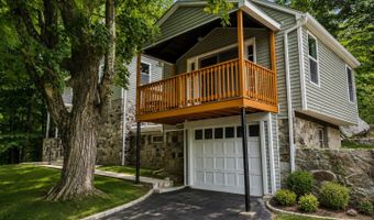 28 Spruce Mountain Rd, Danbury, CT 06810
