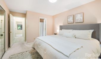 2604 Vineyard Blvd, Asheville, NC 28805