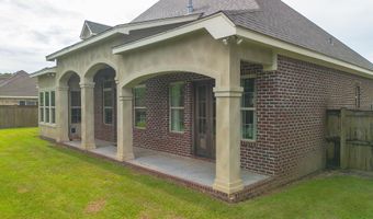 930 Caroline Dr, Biloxi, MS 39532