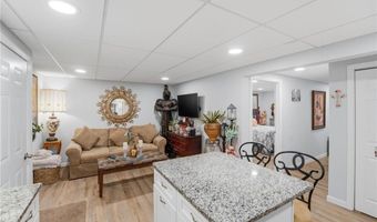 252 Wolf Rock Rd, Exeter, RI 02822