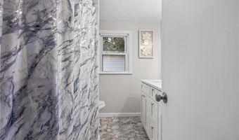 33 Belmont Ave, East Providence, RI 02914