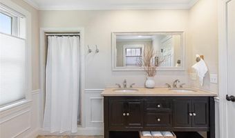 23 South St, Barrington, RI 02806