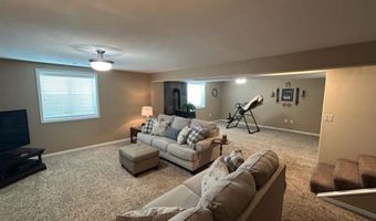 184 S 1st St W, Cowley, WY 82420