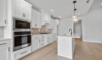 216 Middleton Pl, Benton, AR 72019