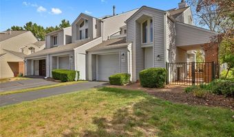 608 Highview Circle Dr, Ballwin, MO 63021