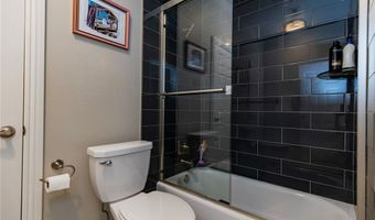 904 NW Oxford Gate, Bentonville, AR 72712