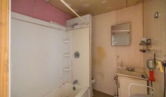 863 Minot Ave, Auburn, ME 04210