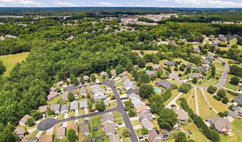 610 Fawn Branch Trl, Boiling Springs, SC 29316