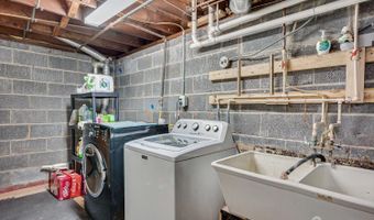 49 N Smith St, Avenel, NJ 07001