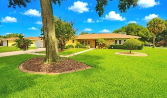 902 CRESTVIEW Dr, Auburndale, FL 33823