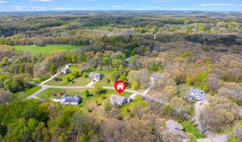5730 Summerset Woods Dr, Alto, MI 49302
