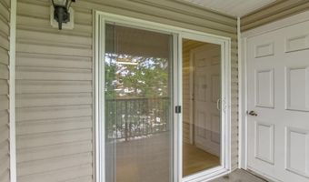3305 WYNDHAM Cir 353, Alexandria, VA 22302
