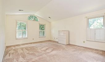620 River Oaks Ln, Charlotte, NC 28226