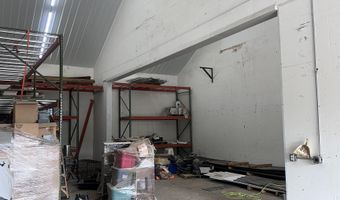 601 E 10th St, Alton, IA 51003