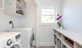 1040 Buttonwoods Ave, Warwick, RI 02886