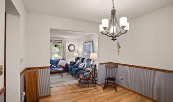 110 10th Ave NW, Altoona, IA 50009