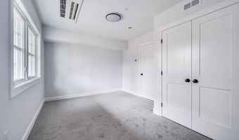 451 Essex St 5, Beverly, MA 01915