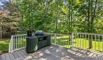 4936 W Village Trl SE, Ada, MI 49301