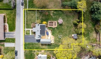 42 Grasslands Rd, East Greenwich, RI 02818