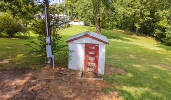 1000 Point Mason Rd, Big Sandy, TN 38221