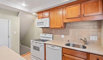 2925 S BUCHANAN St 2925, Arlington, VA 22206