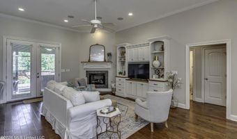 216 Emerald Cir, Brandon, MS 39047