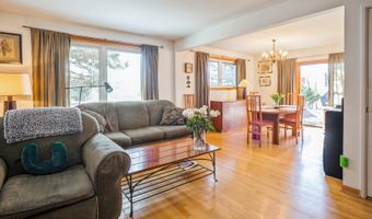 608 N Craig Pl, Addison, IL 60101