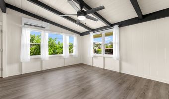 1341 Akaiki St, Kailua, HI 96734