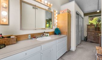 21150 NE BOONES FERRY Rd, Aurora, OR 97002