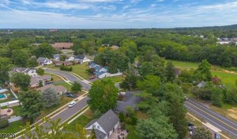 70 Northland Ln, Aberdeen Twp., NJ 07747