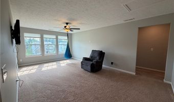 987 Hawkin Ln, Aurora, OH 44202