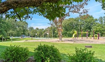 19 Fountainhall Ln, Bella Vista, AR 72715