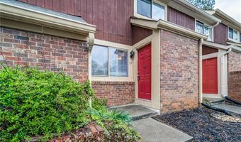37 Country Place Ct, Alpharetta, GA 30005
